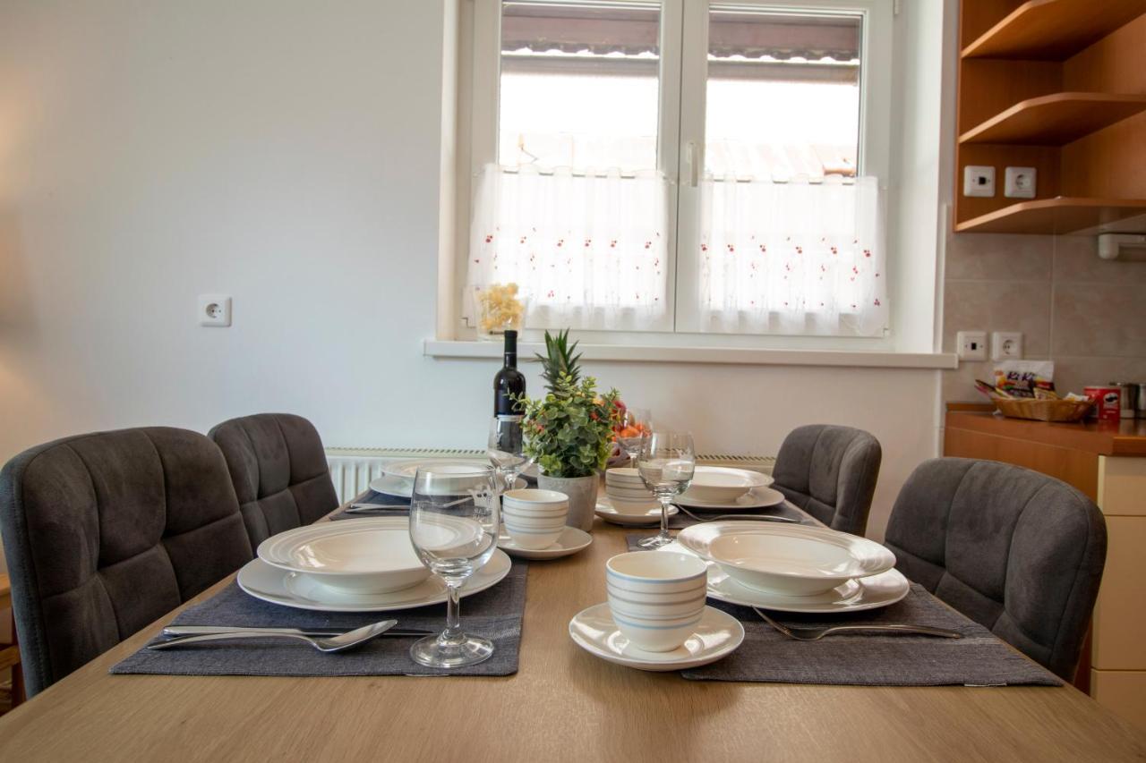 Apartments Pod Bregom ครานสกา โกรา ภายนอก รูปภาพ