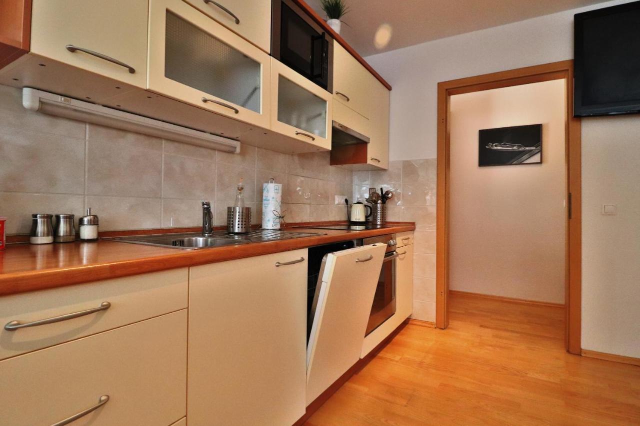 Apartments Pod Bregom ครานสกา โกรา ภายนอก รูปภาพ